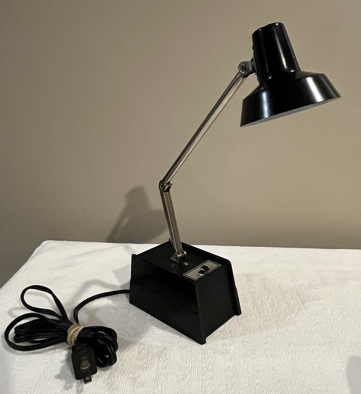 Vintage Lite-up  Ltd Black Mid Century Lux 26 Desk Task High Intensity Lamp