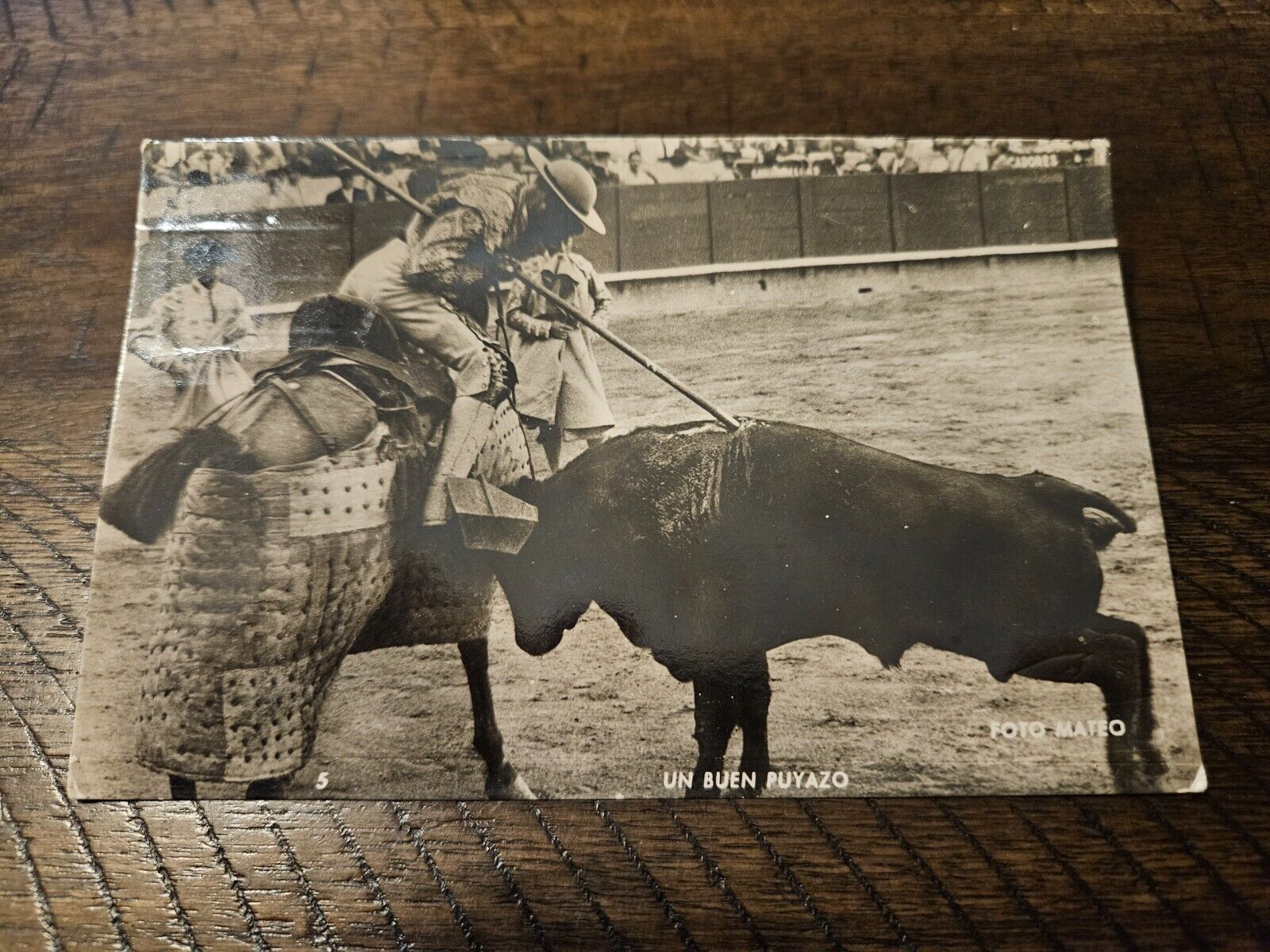 Postcard Tarjeta Postal Espana Spain Bullfighting RPPC Un Buen Puyazo Scene