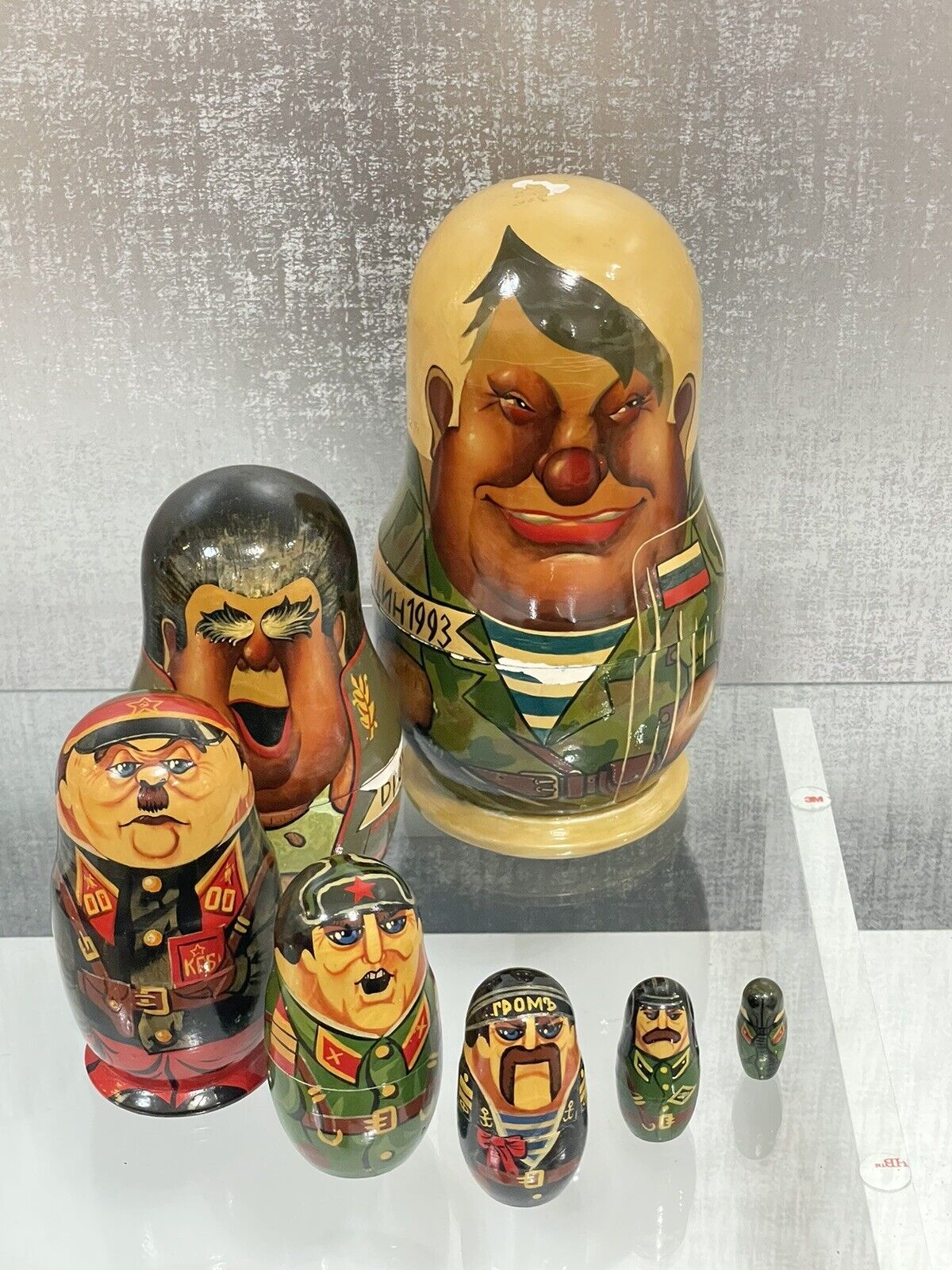 Vtg Set Of 7 Yeltsin Russian Matryoshka Nesting Dolls Hand Painted Dated 1993