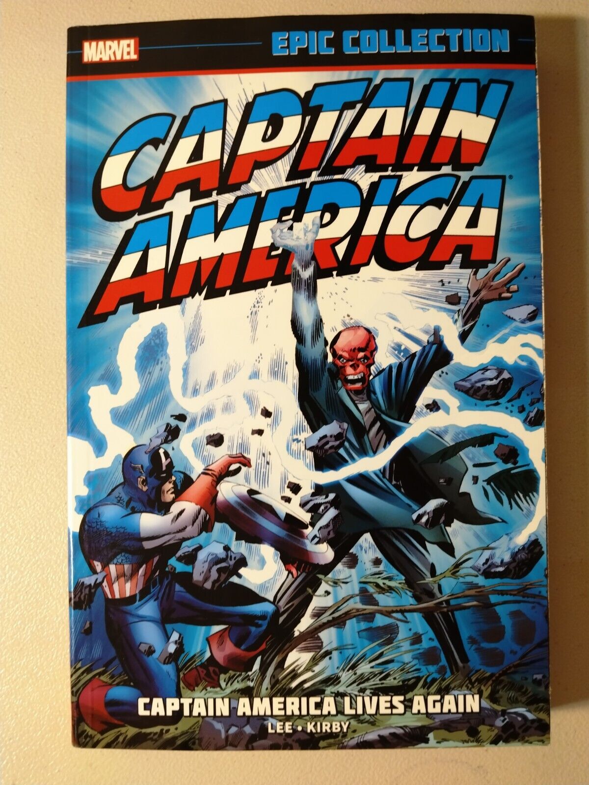 Captain America Epic Collection Volume 1: Captain America Lives Again (Marvel)
