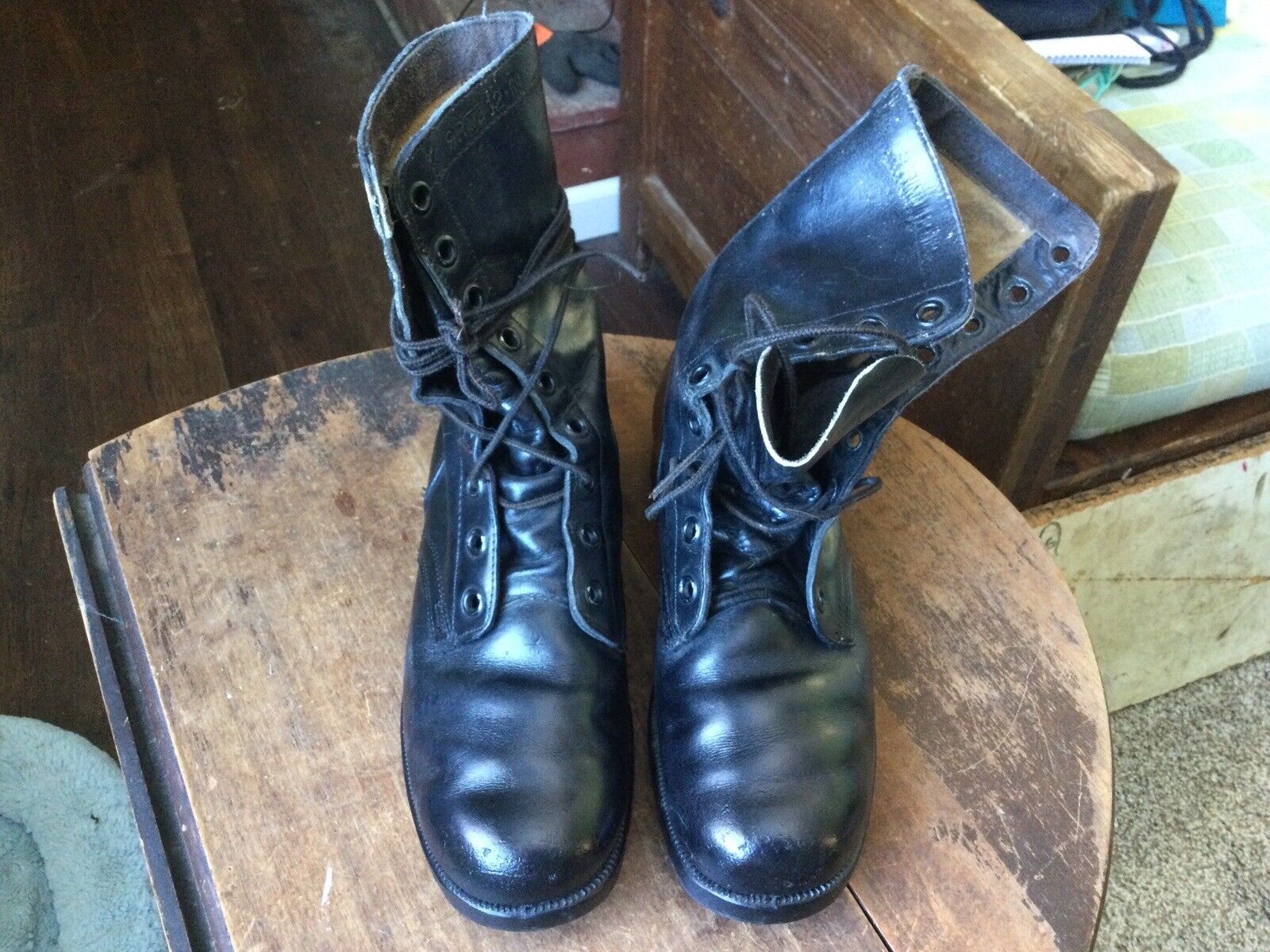GENUINE 1969  U.S.G.I. MILITARY ALL LEATHER COMBAT / UTILITY BOOTS 9R Black
