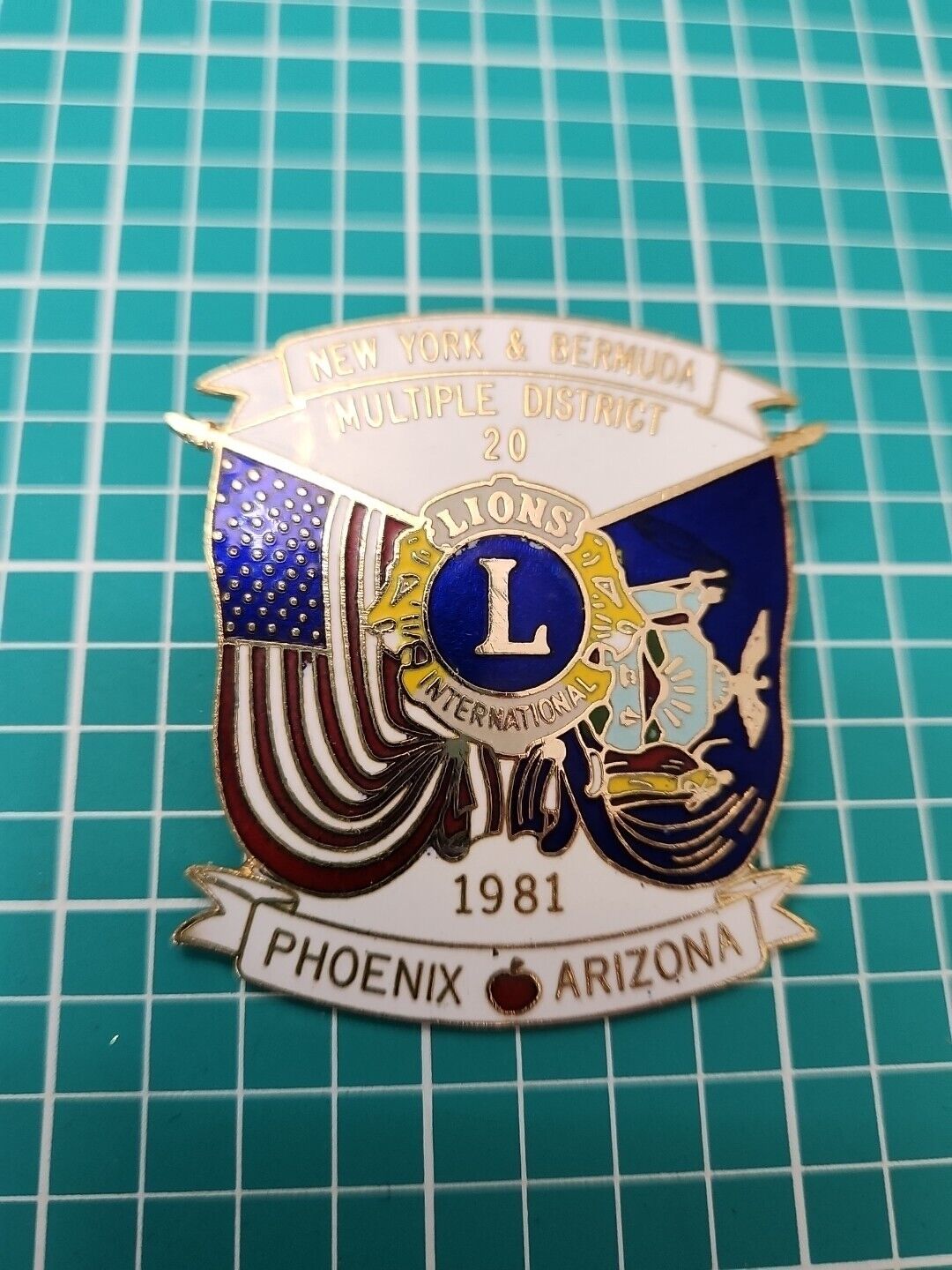 Vtg 1981 Lions International NY And Bermuda Phoenix AZ Gold Tone Lapel Pin