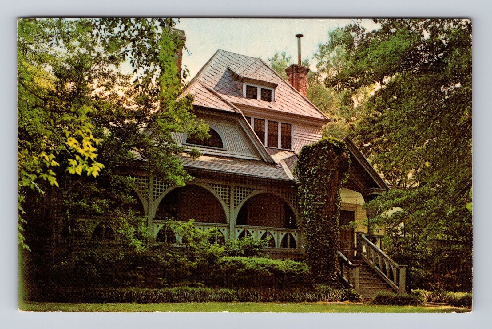 Atlanta GA- Georgia, The Wrens Nest, Antique, Vintage c1971 Souvenir Postcard