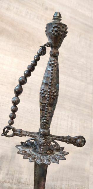 MAGNIFICENT / RARE SWORD OF COURT LOUIS XVI beaded chain
