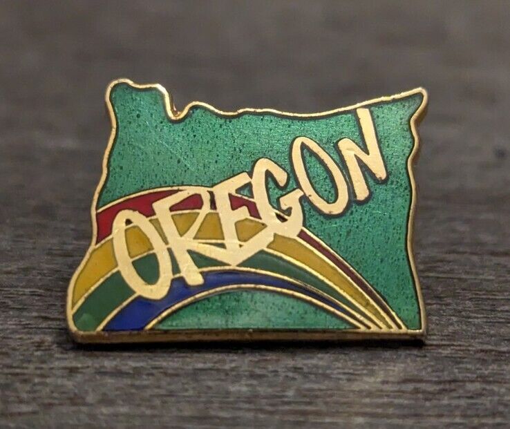 Teel Colored Oregon State-Shaped With Rainbow Travel/Souvenir Metal Lapel Pin