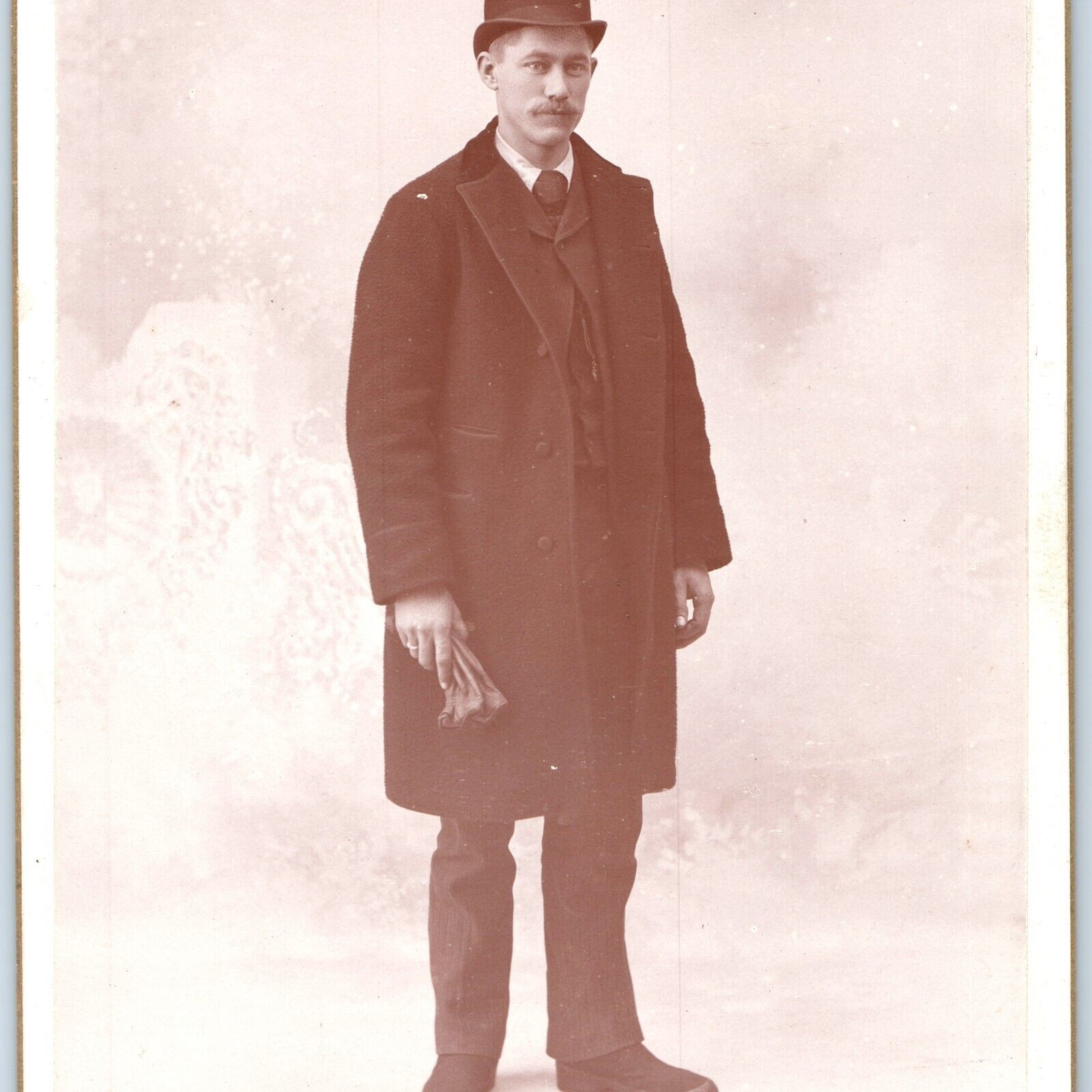 c1880s Dows, IA Man Fashion Jacket Bowler Hat Cabinet Card Photo Shager Iowa B11