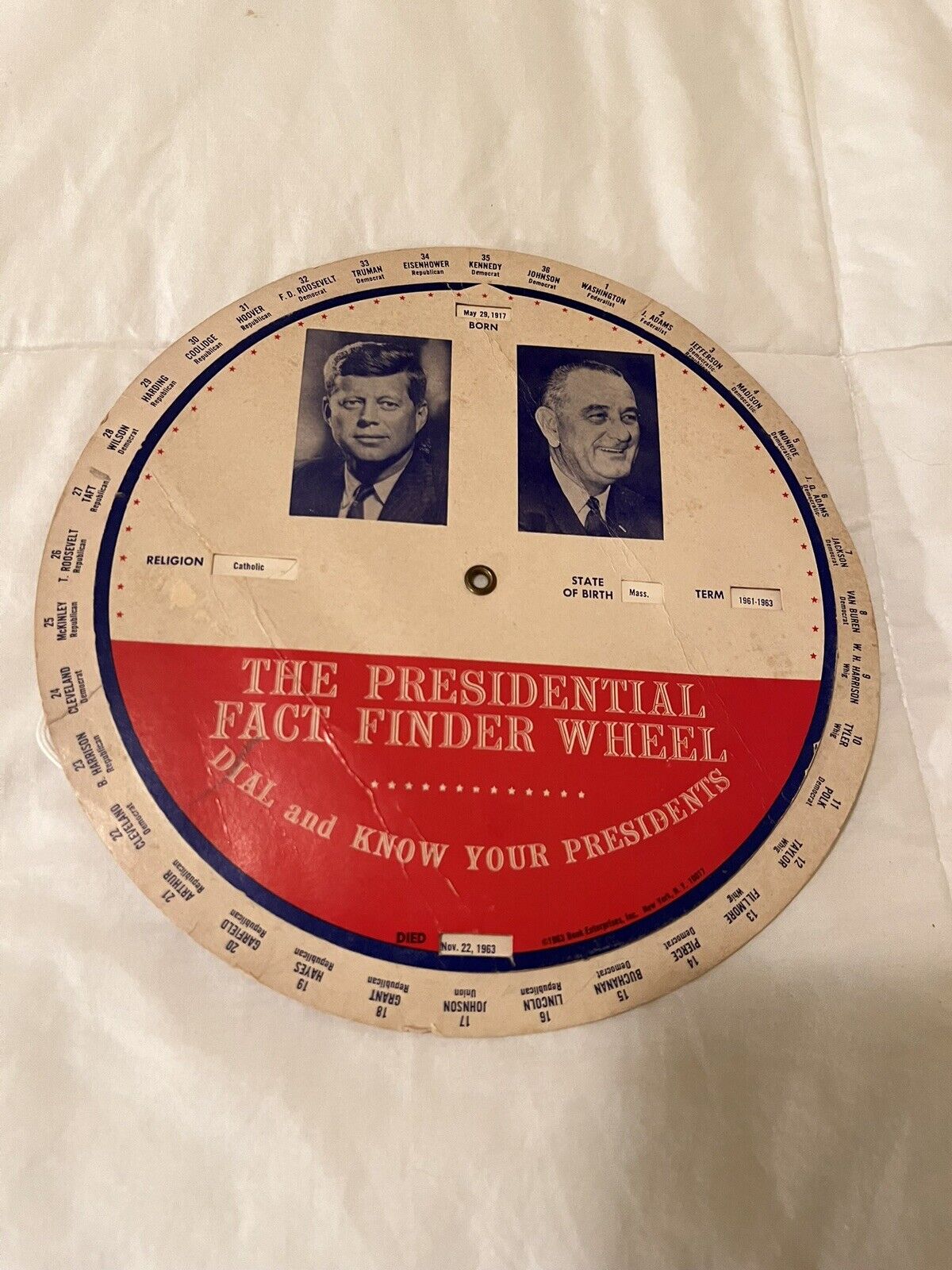 Vintage 1963 The Presidential Fact Finder Wheel - Dial and Know Your Presidents 