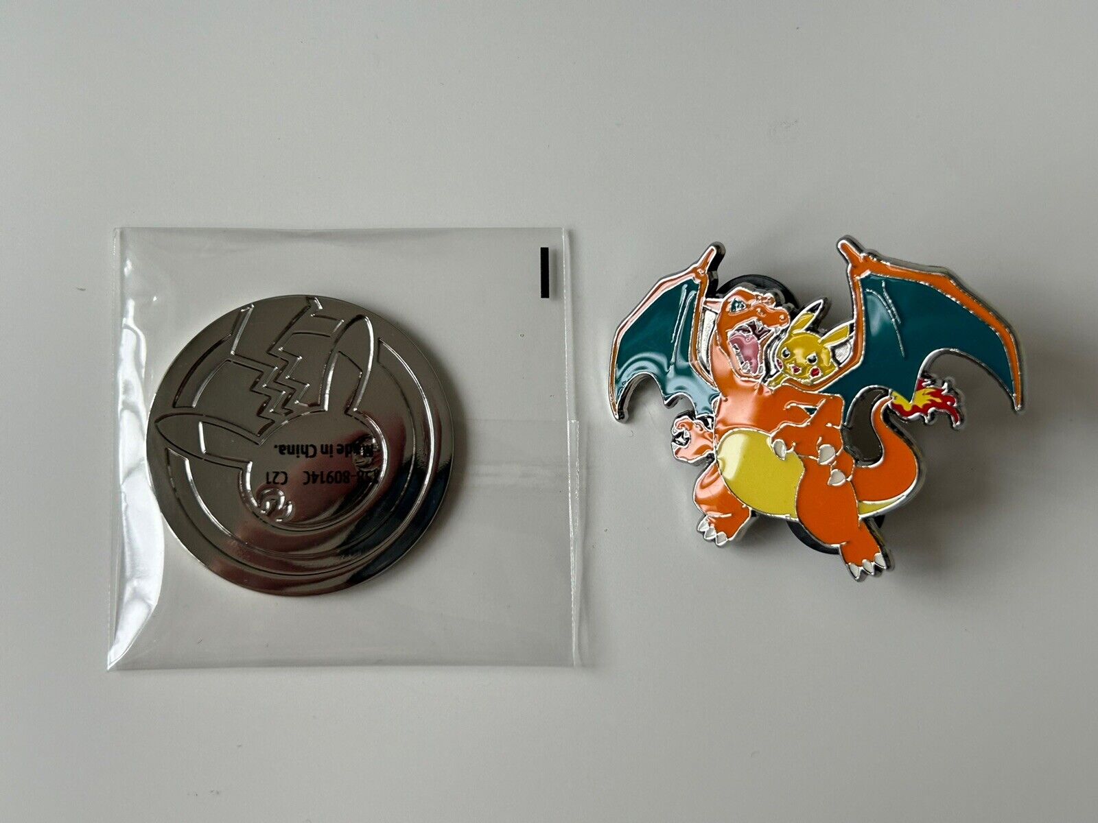 Pokemon TCG Celebrations Ultra Premium Charizard Pikachu Enamel Pin Badge & Coin