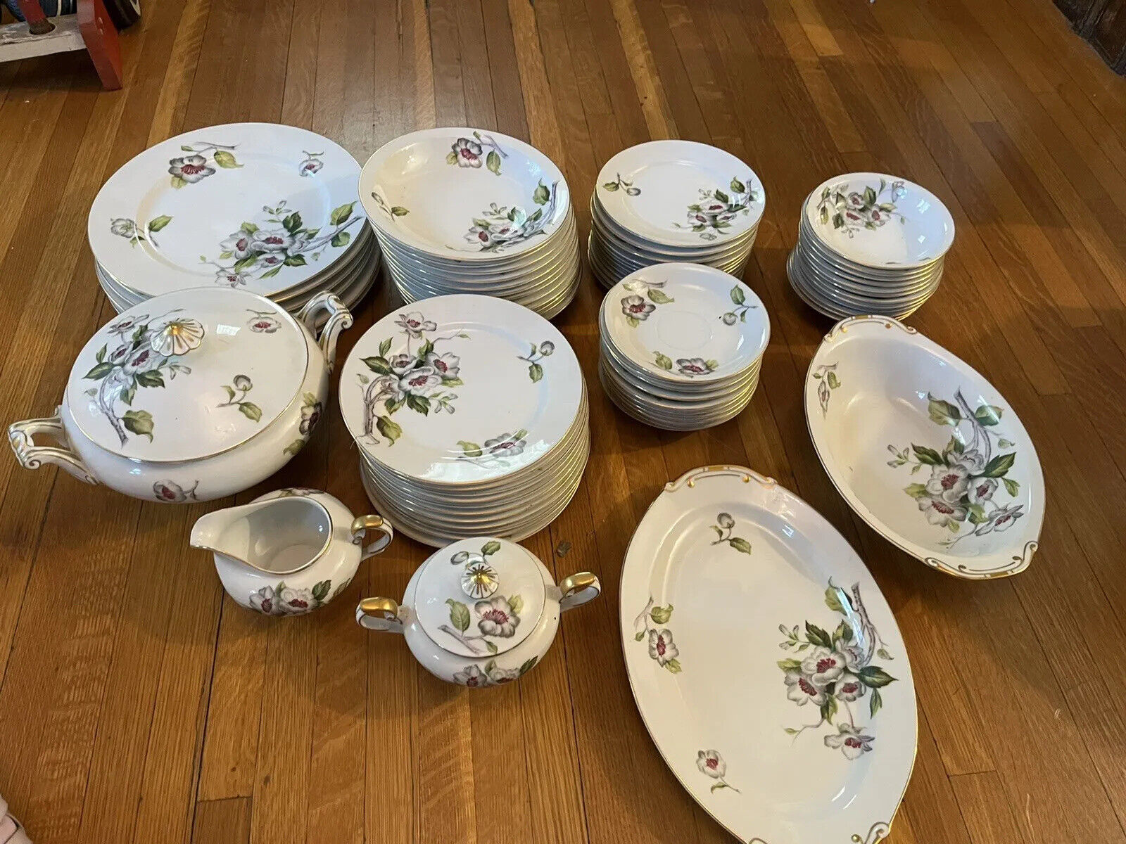 Beautiful Vintage Hard To Find Grace China Japan Apple Blossom Dessert Bowls