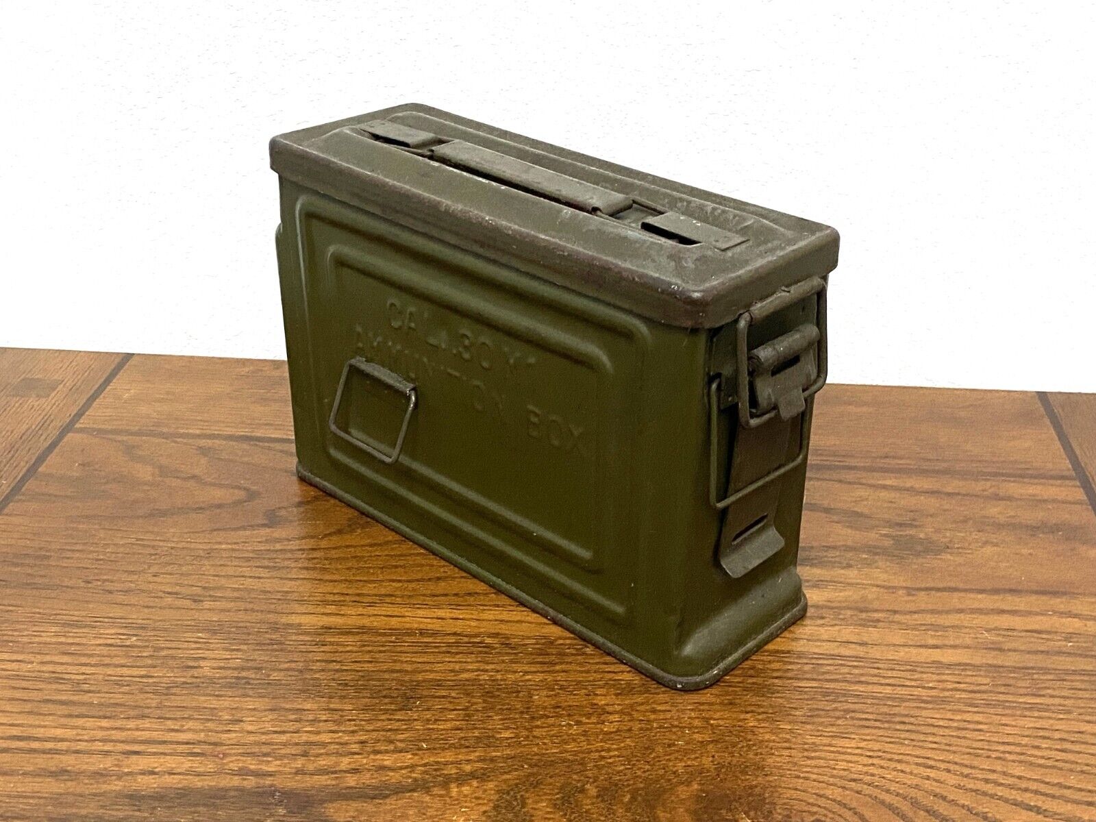 ORIGINAL WWII US MILITARY M1 .30 CAL AMMO CAN with ORIGINAL WWII PAINT