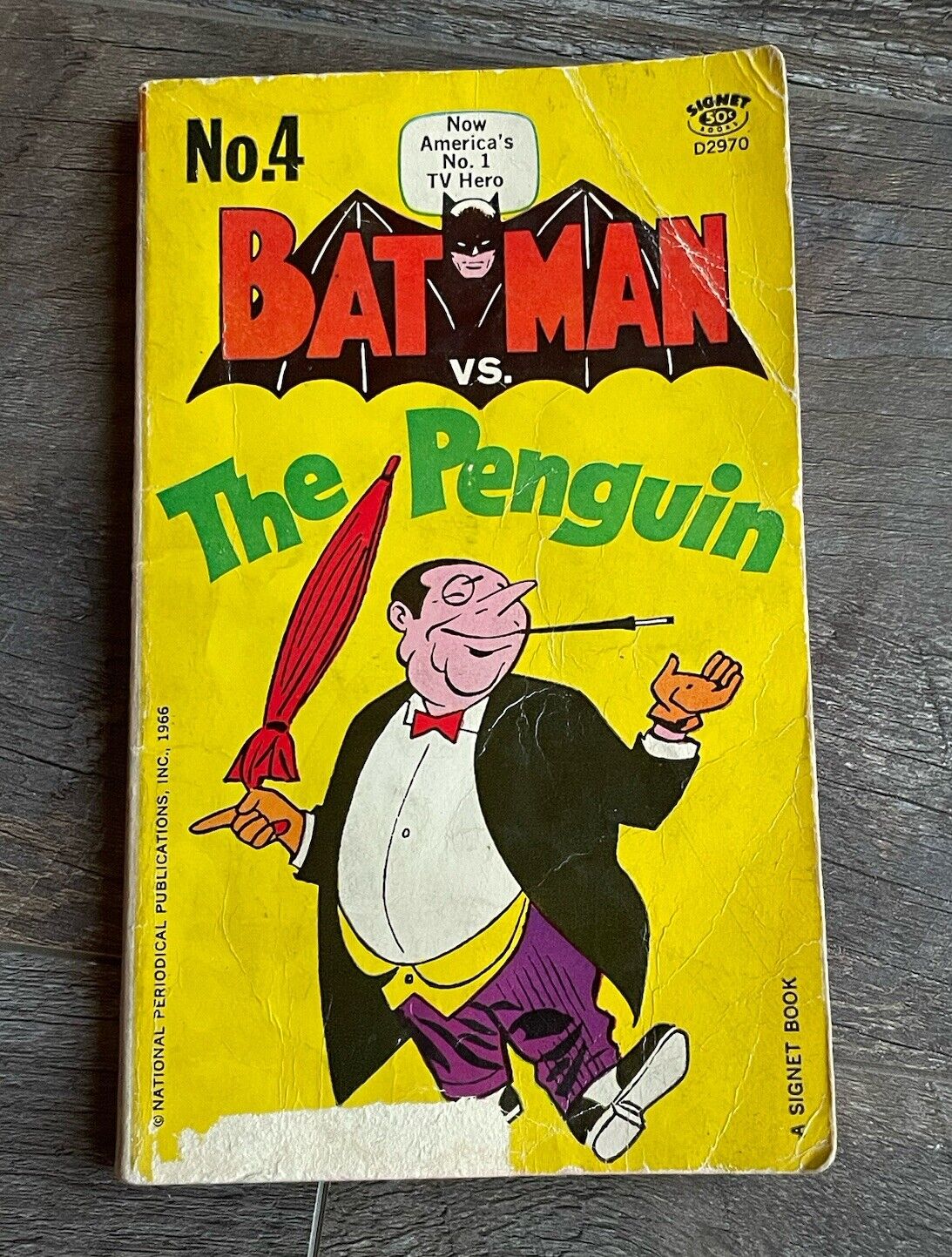 BATMAN vs THE PENGUIN #4 VINTAGE 1966 SIGNET PAPERBACK BOOK 1st PRINT D2970