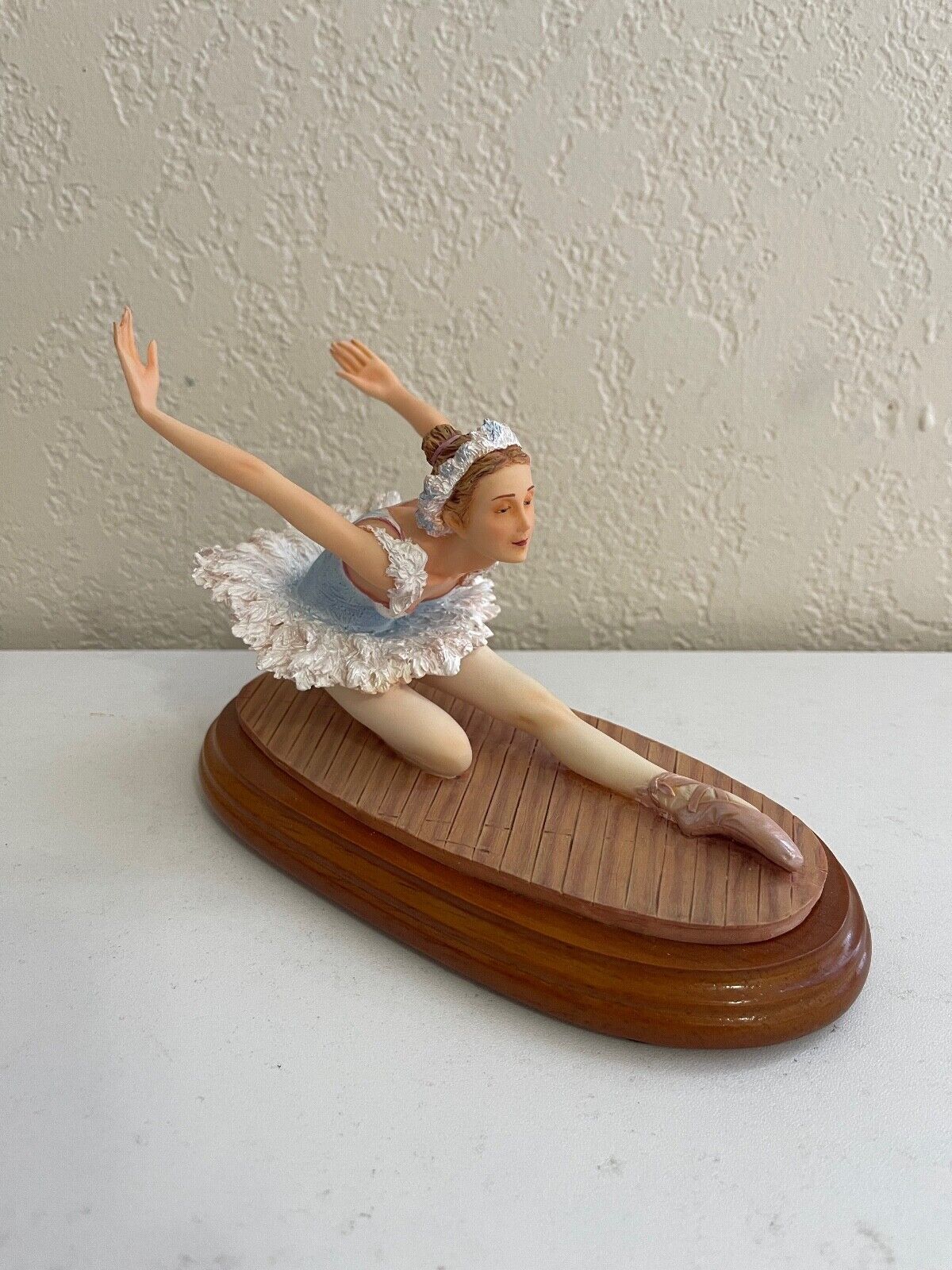 Vanmark The Beauty of Ballet Swan Lake Ballerina Figurine