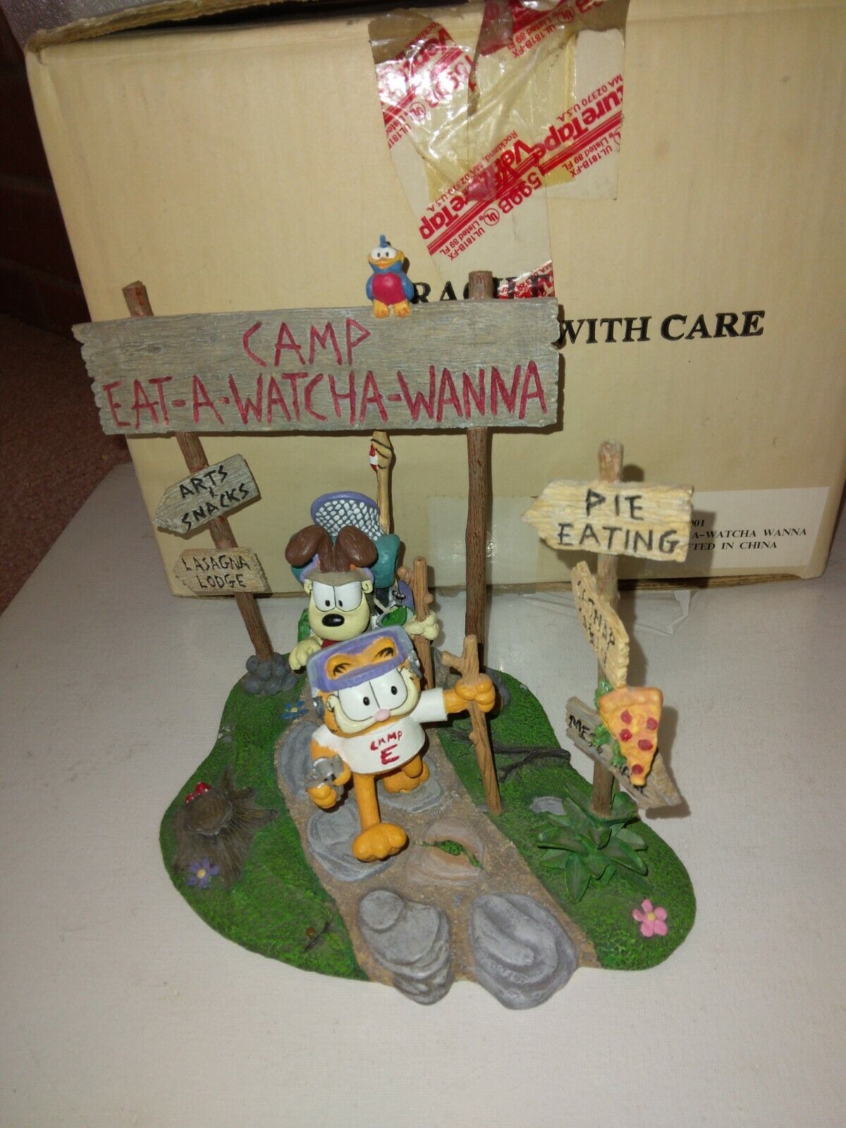 Garfield Camp Eat-A-Watcha-Wanna by Danbury Mint Figure with Box 