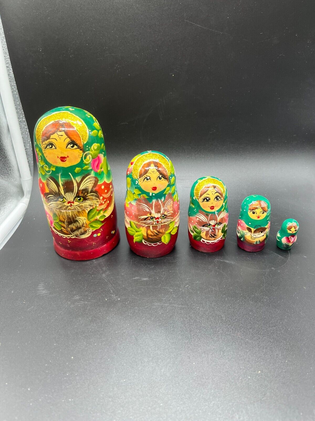 Unique Russian Nesting Dolls w/ Siberian cat H/Carved Hand Painted 5 Piece Set
