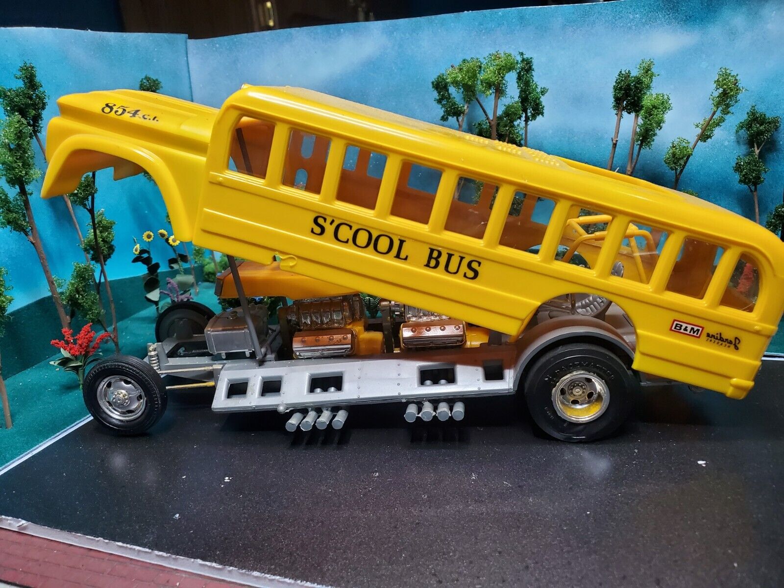 Vintage S\'COOL BUS Monogram Hotrod Junkyard  1/25 Model Custom Rat Bus Ol School