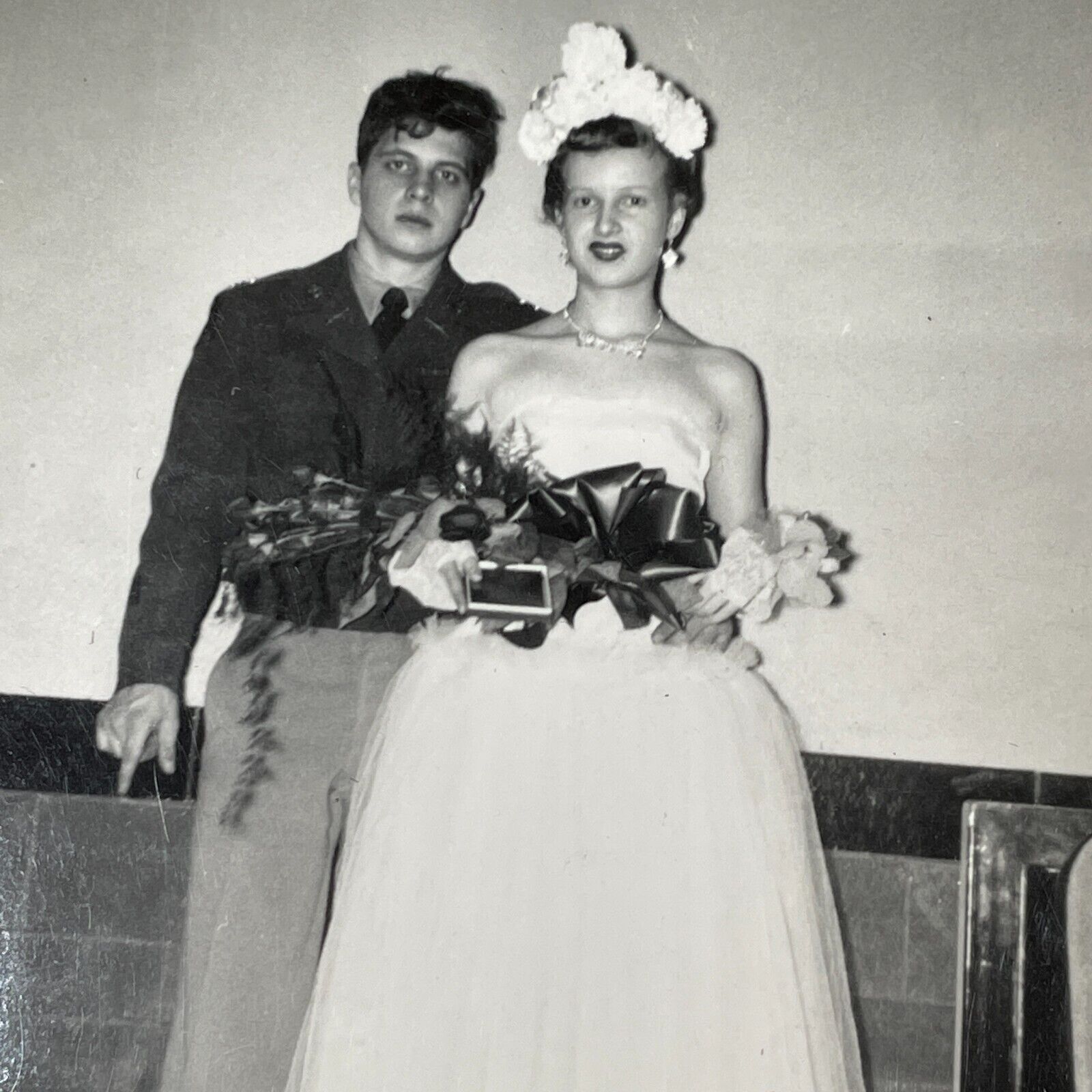 LF Photograph 1950's Couple Beautiful Woman Pretty Woman Handsome Man