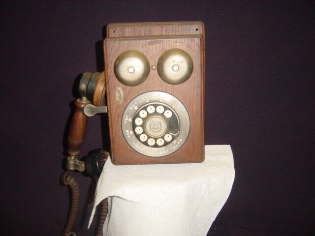 Vintage Bell Telephone, Wall Telephone