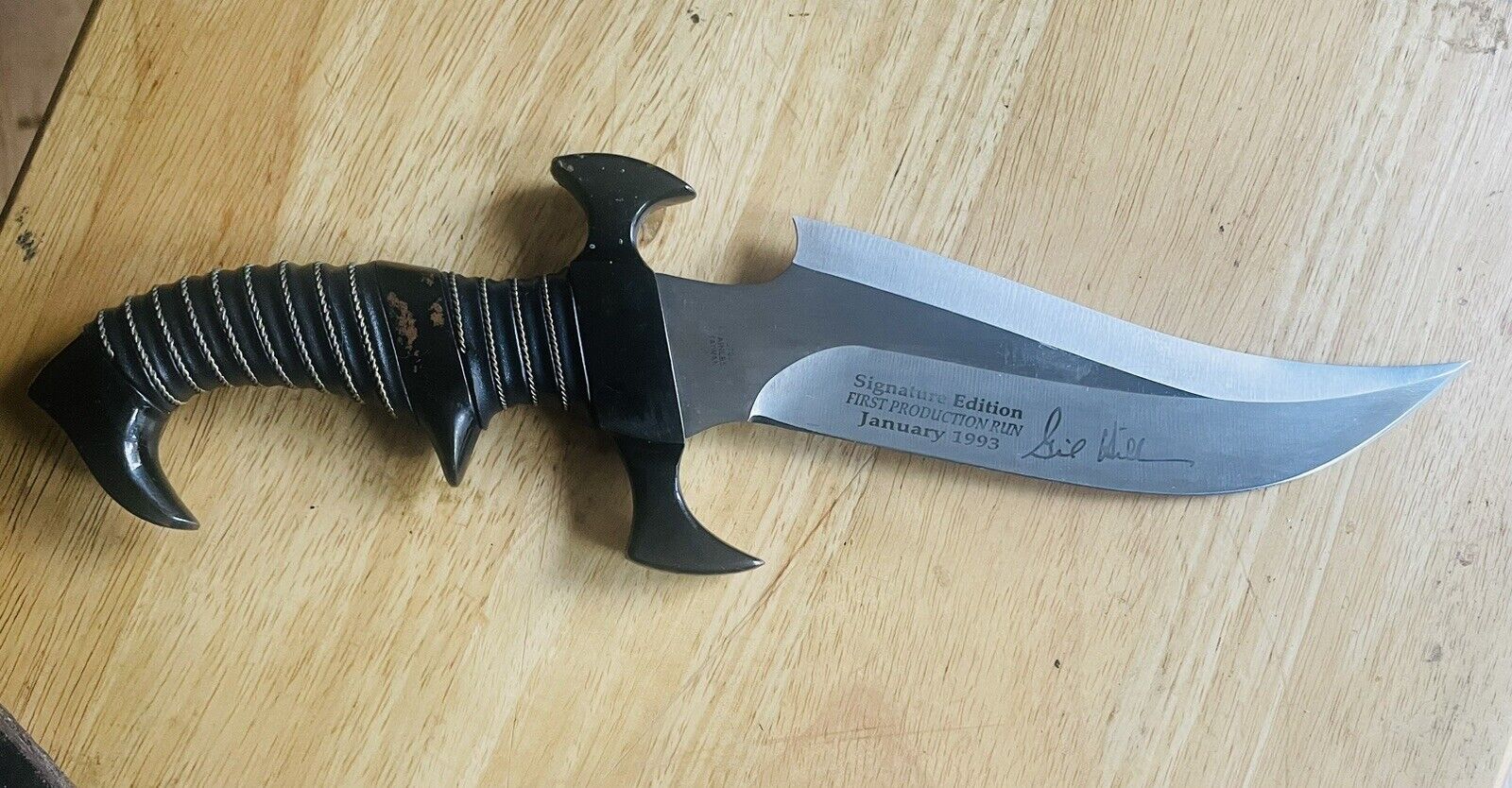 Gil Hill Knife
