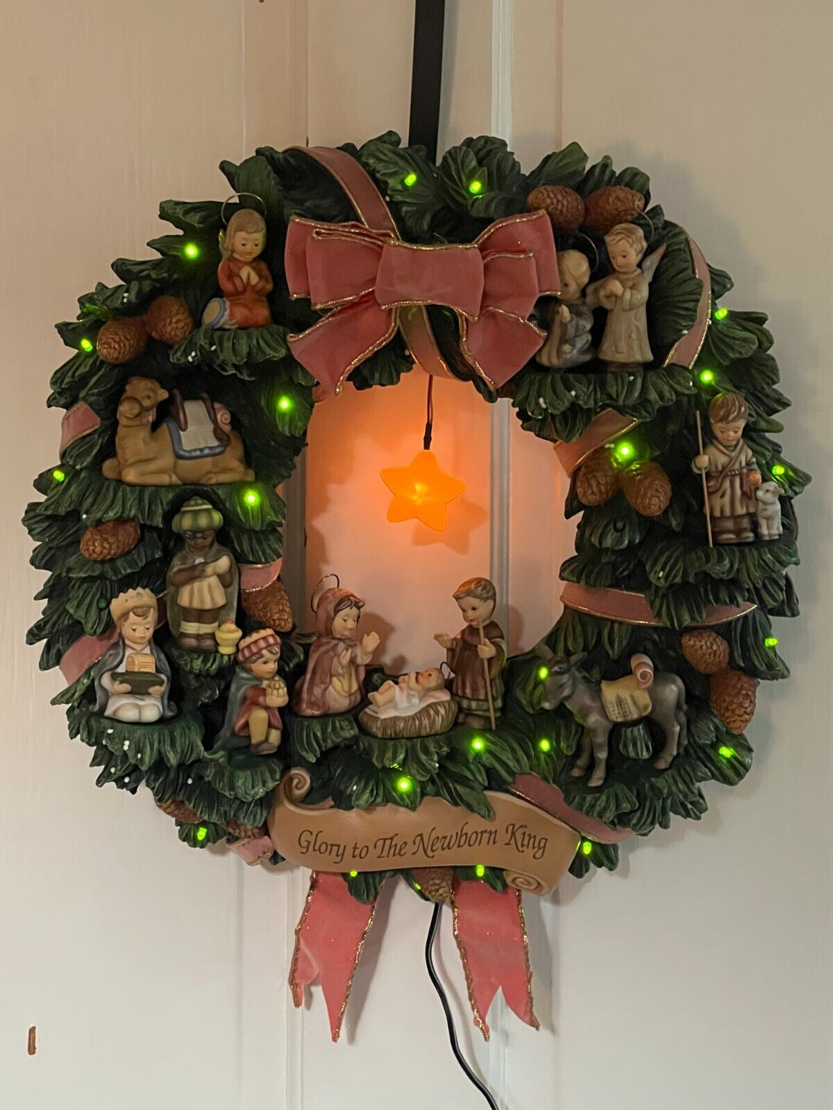 STUDIO HUMMEL Goebel GLORY TO THE NEWBORN KING Nativity Wreath Lighted + CoA