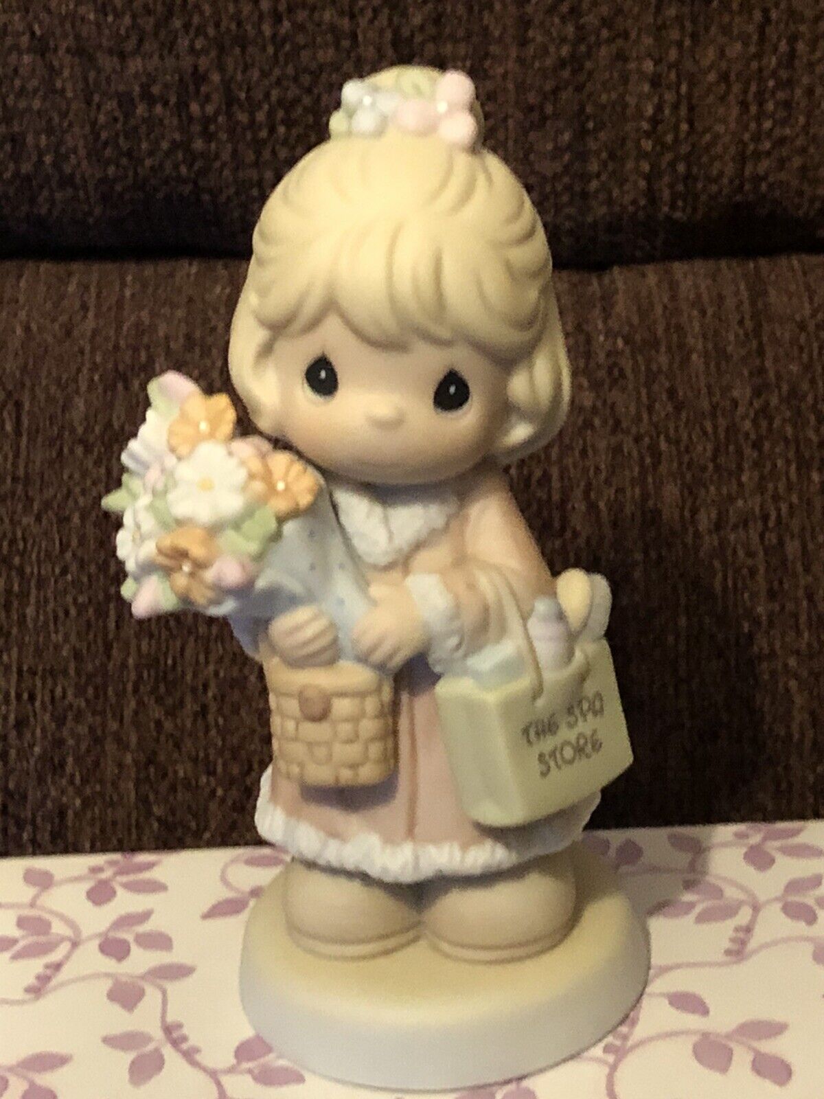 Precious Moments Figurine It’s Time To Bless Your Own Day C0022 / 2002 Box
