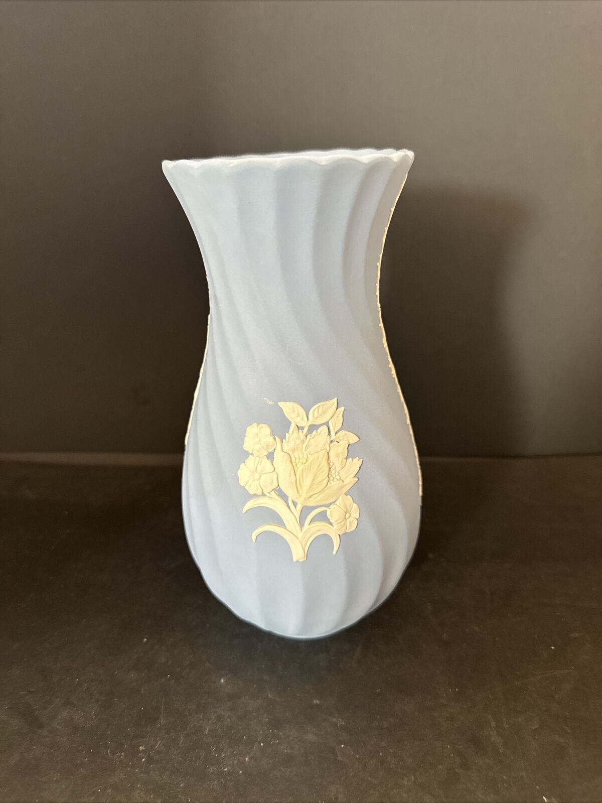 Gorgeous Large Wedgwood Blue Fluted Floral Vase 8 1/4” Tall Mint