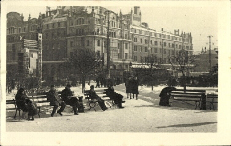 Russia RPPC Photo Postcard 1930 Moscow Center, Winter, Passers-by, Benches