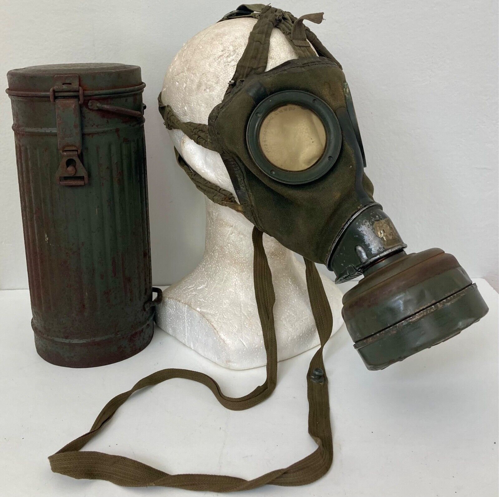 WW2 GM30 Gas Mask with Canister