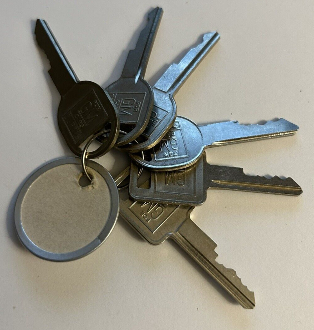 6 Vintage Car Keys GM -General Motors Keys Set  CLEAN