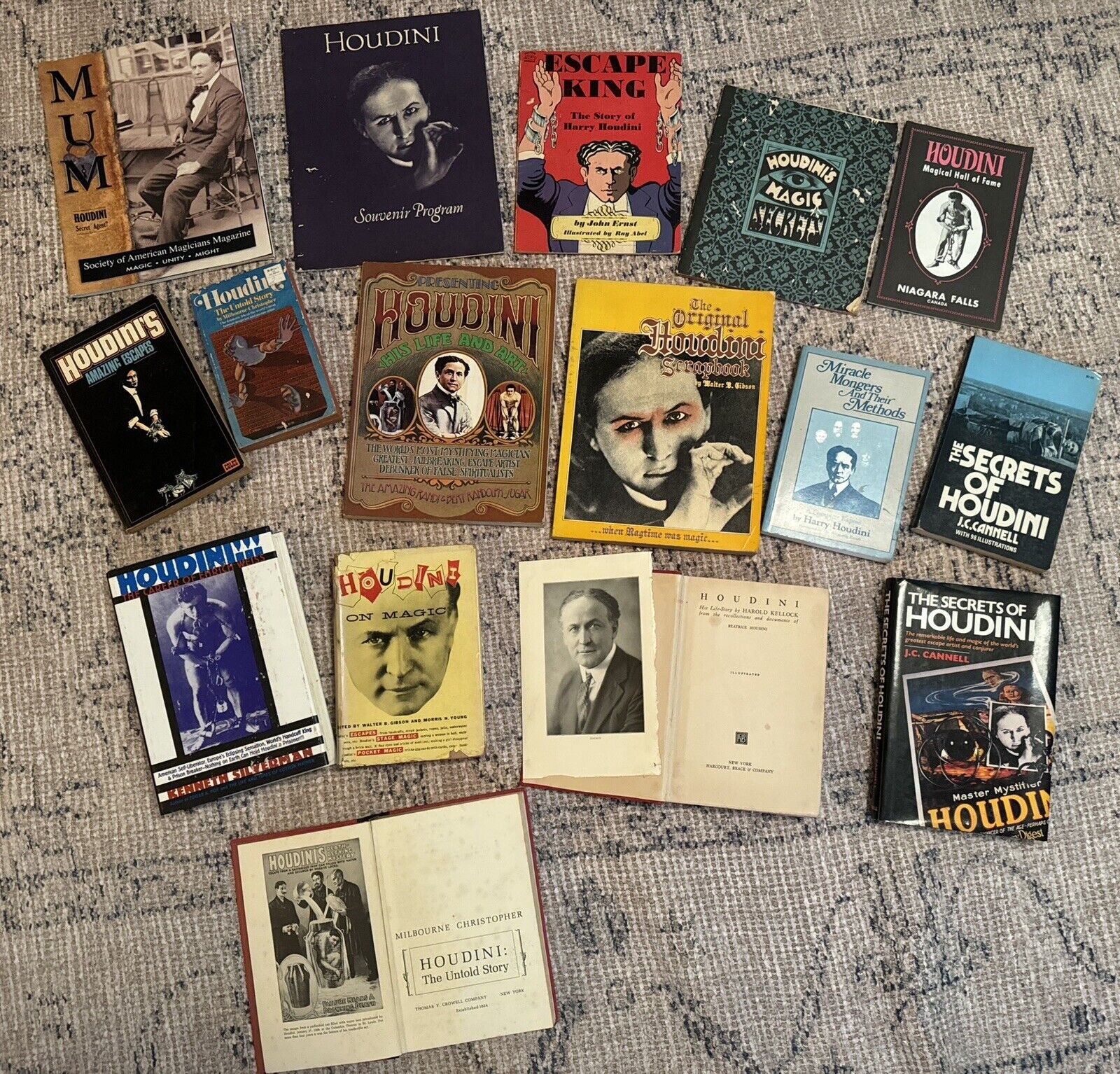 Houdini Book Library 5 hardbacks - 6 Soft - 5 Pamphlets /Magazine / Booklets