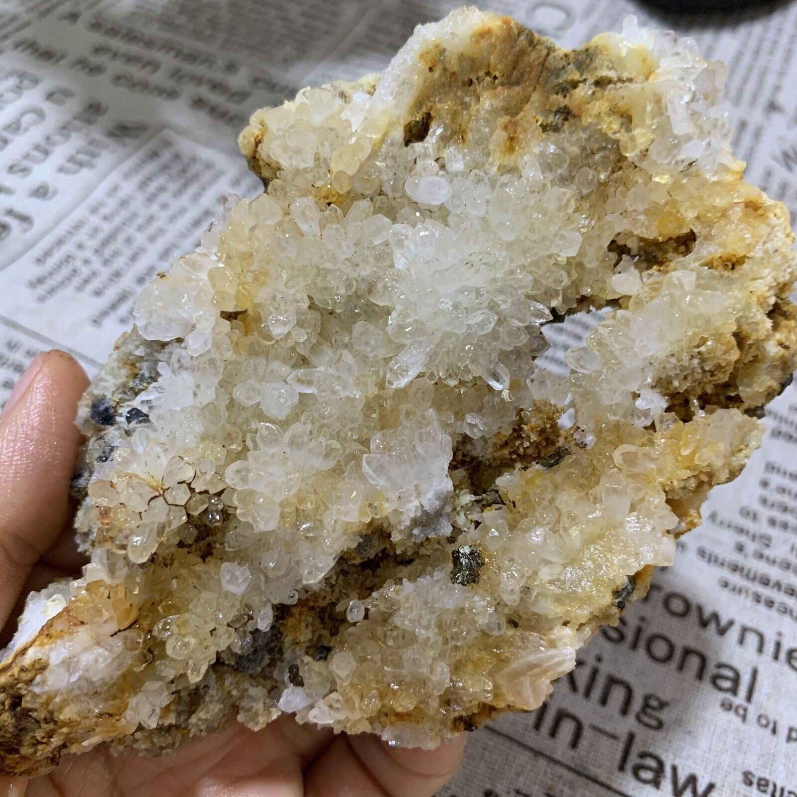237g    Natural rare white water crystal cluster backbone mineral specimen