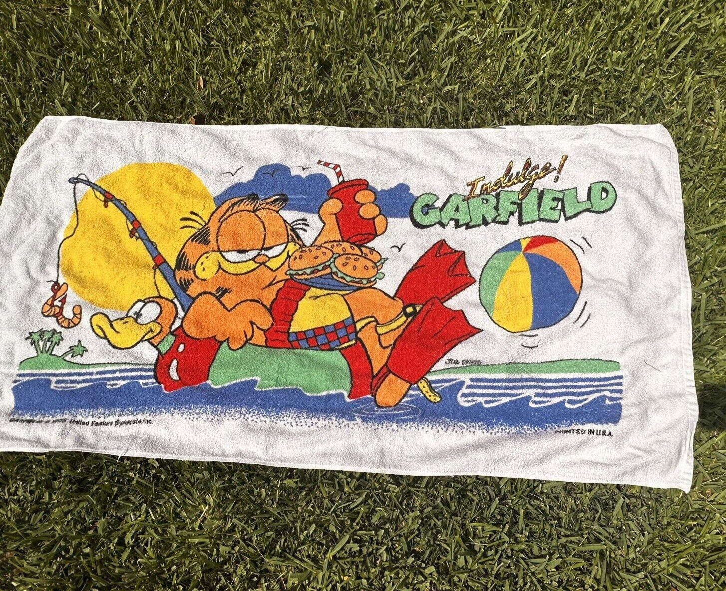 Vtg 1978 Garfield United Feature/Franco INDULGE Beach Towel 30\
