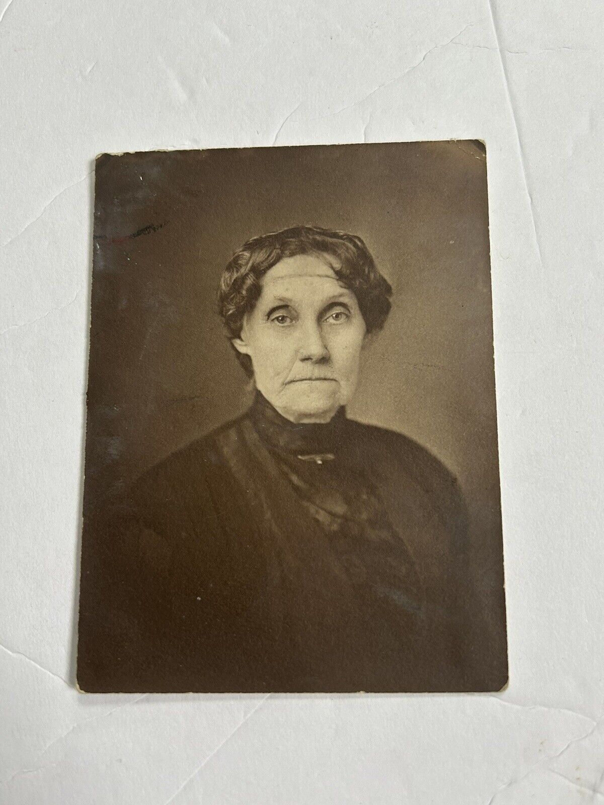 Antique Studio Photo Of Old Woman, No Expression - Name Identified 