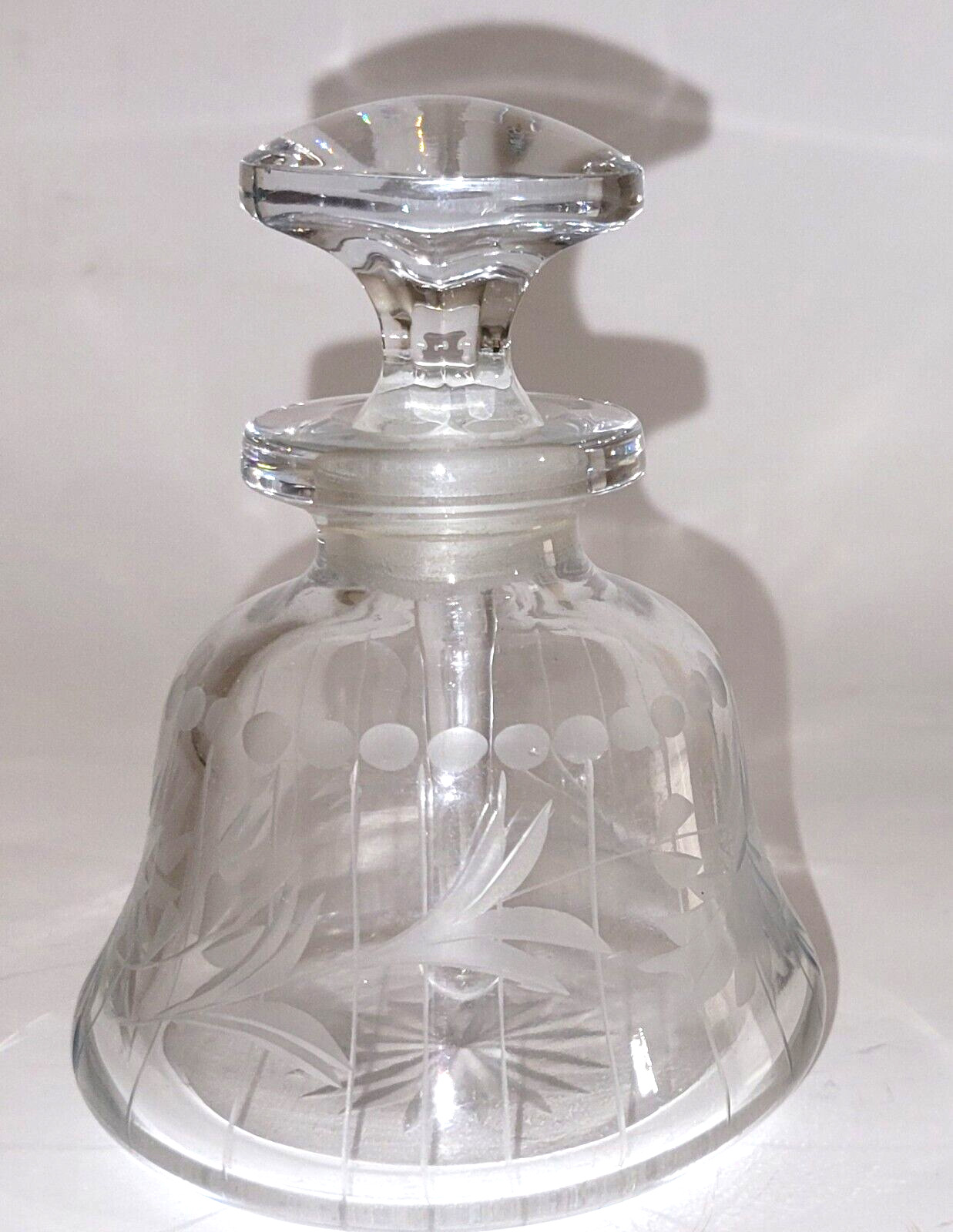 Vintage Pairpoint ? Intaglio Etched Glass Perfume Bottle w/Glass Dauber