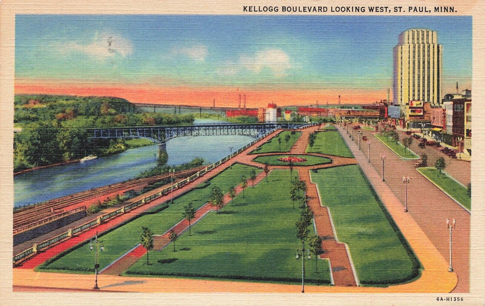 Unused Postcard Kellogg Boulevard looking West St Paul Minnesota MN 722