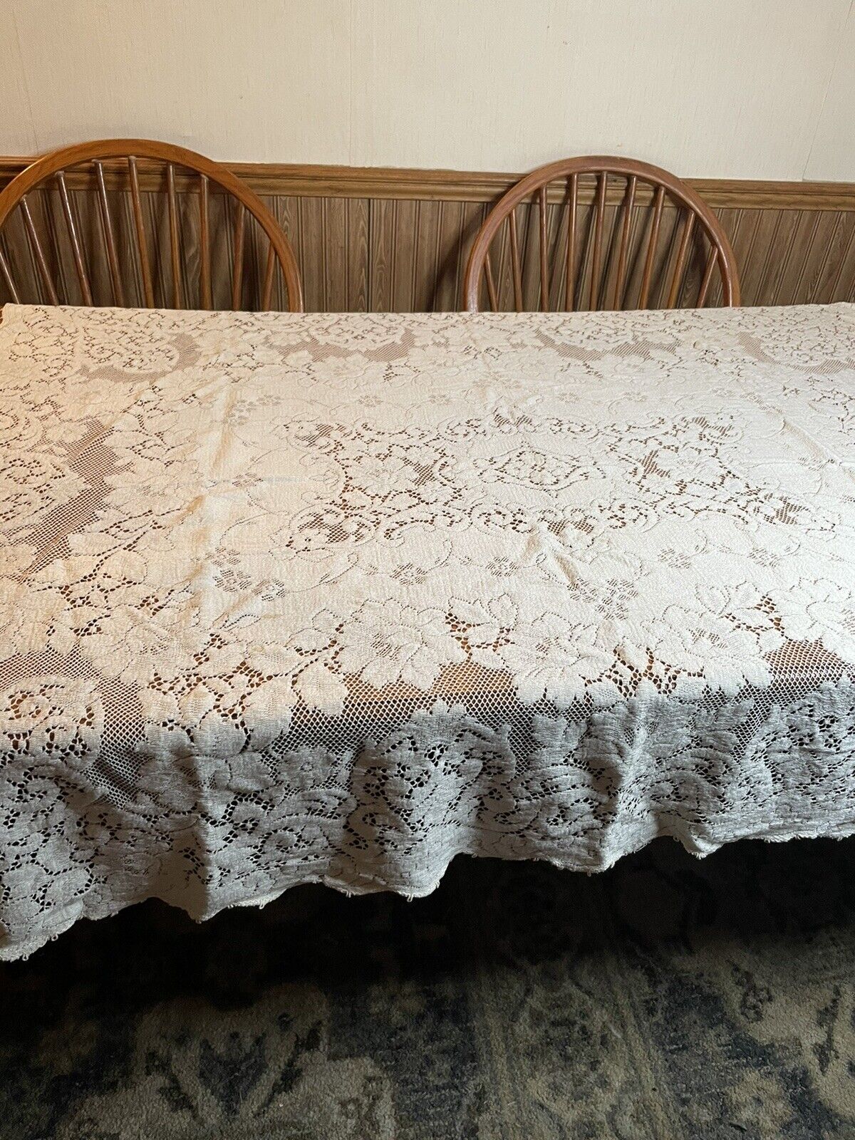 Vintage Quaker Lace Cream White Tablecloth floral pattern 54 X 44 Read