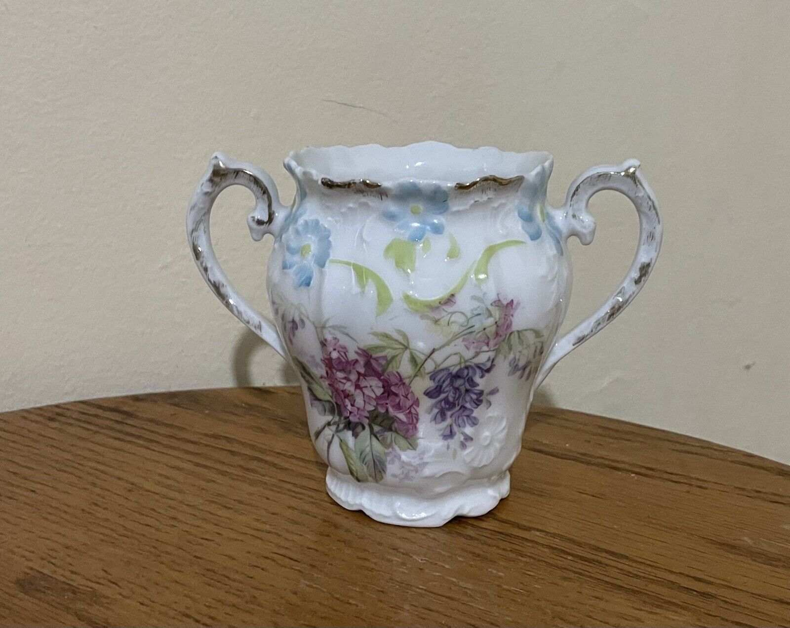 Vintage WEIMAR PORZELLAN Porcelain 4.5” Floral Vase  w/Gold Trim Two Handles