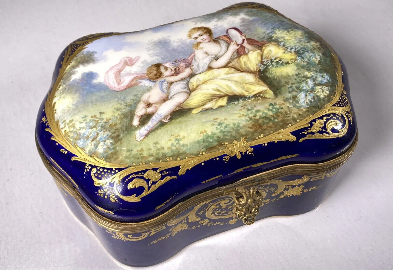Magnificent Vintage French Sevres Hinged Gilded Porcelain hand Painted Box 1800s
