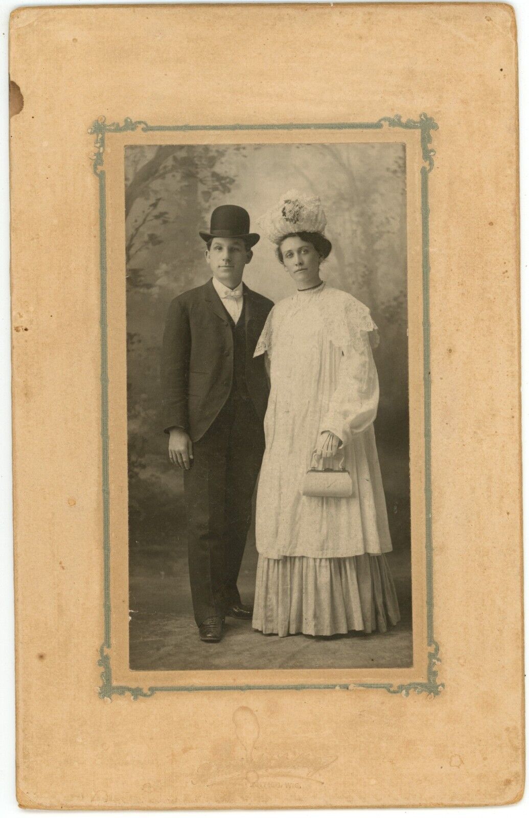 Antique c1900s Large Cabinet Card Stunning Portrait of Husband & Wife Antico, WI