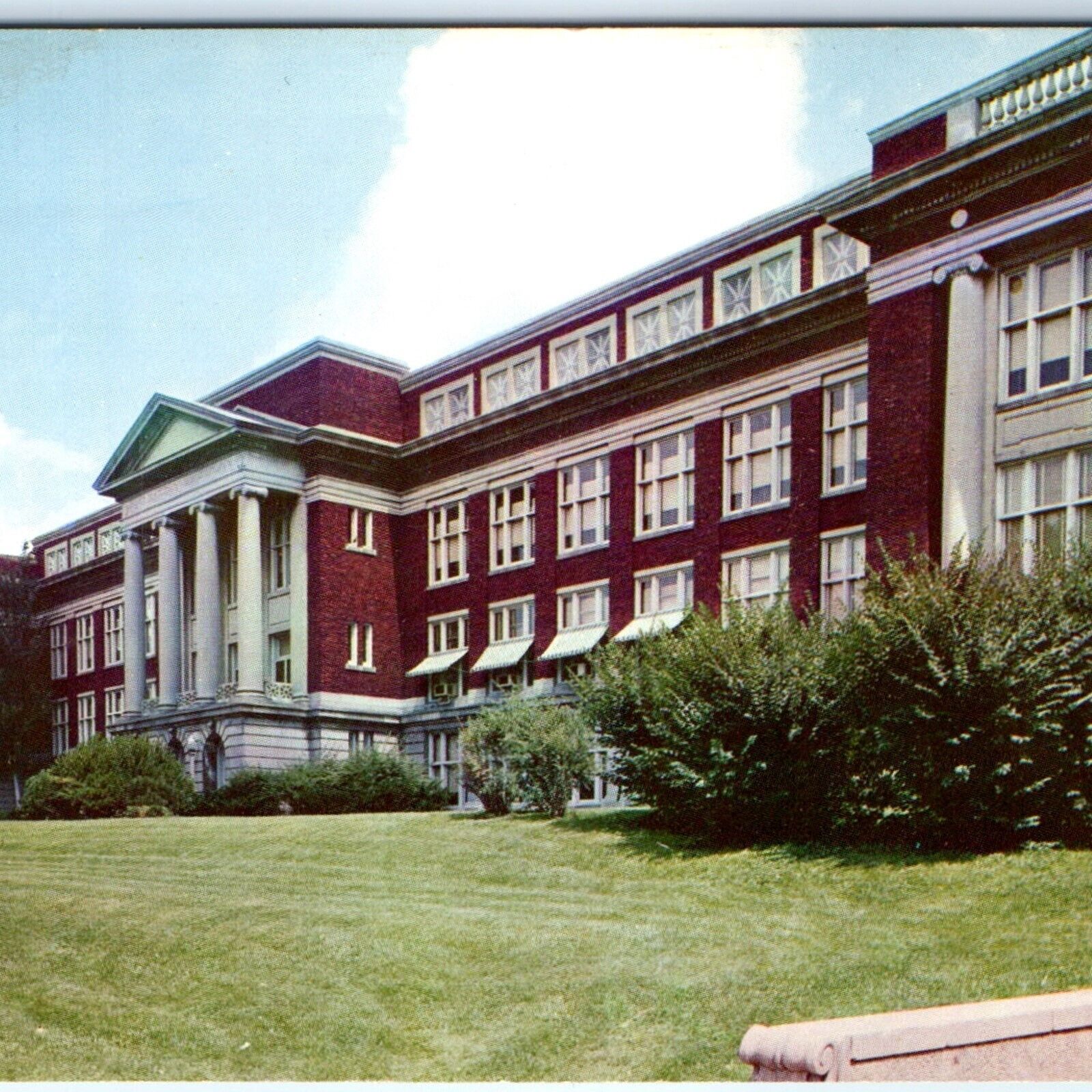 c1950s Waterloo, IA East High School Building Nice Chrome Photo Postcard A62