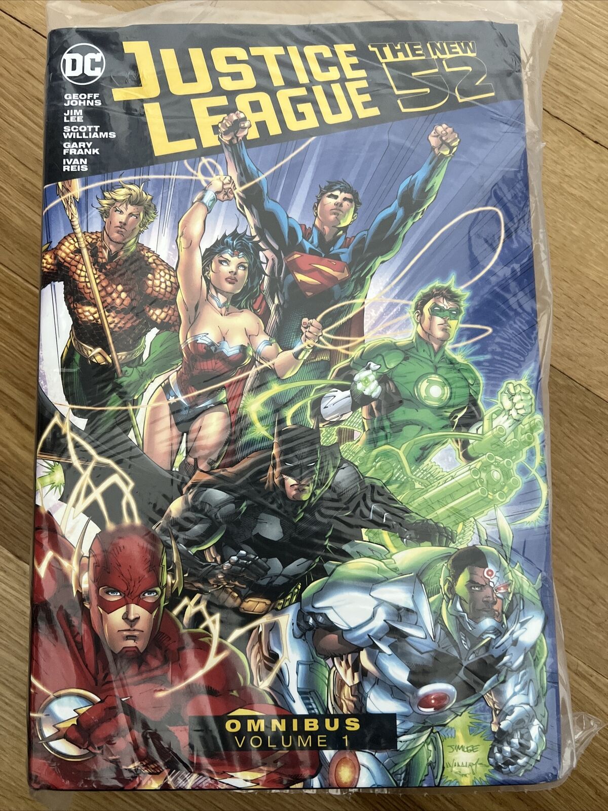 Justice League New 52 Omnibus Vol 1 DC Comics HC Hardcover Jim Lee Batman Darkse