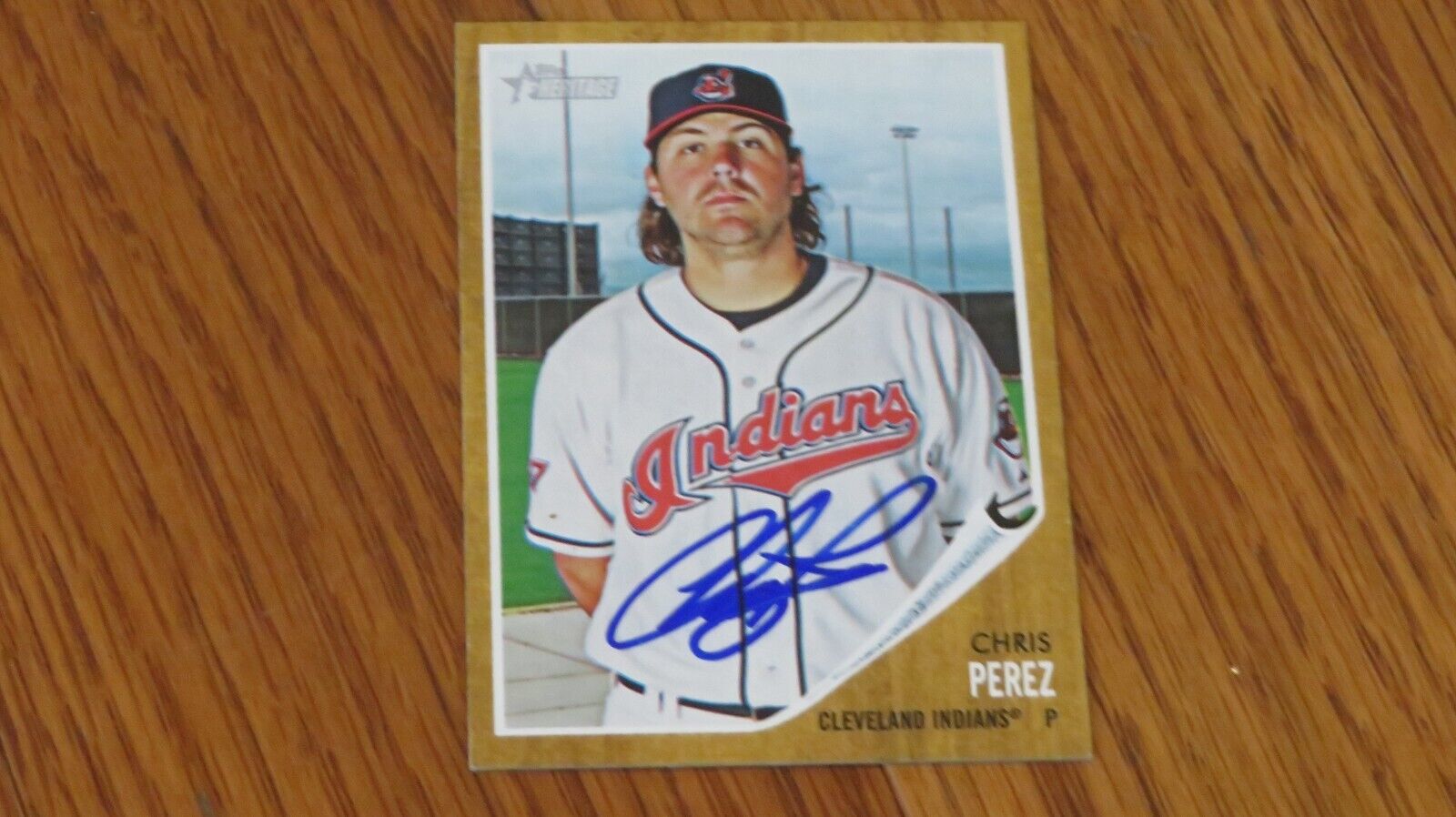 Chris Perez Autographed Hand Signed Card Cleveland Indians Topps