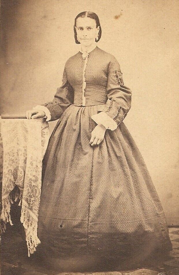 Old Vintage Antique CDV Photo Victorian Lady Woman Classic 19th Century Clothing