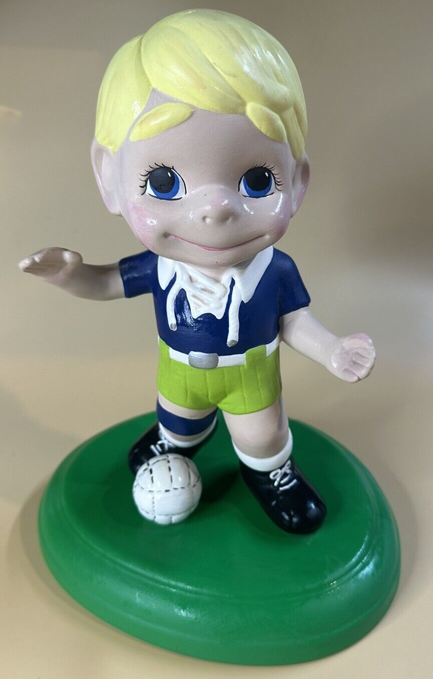 Rare Vintage Atlantic Mold Smiley Soccer Player On Stand