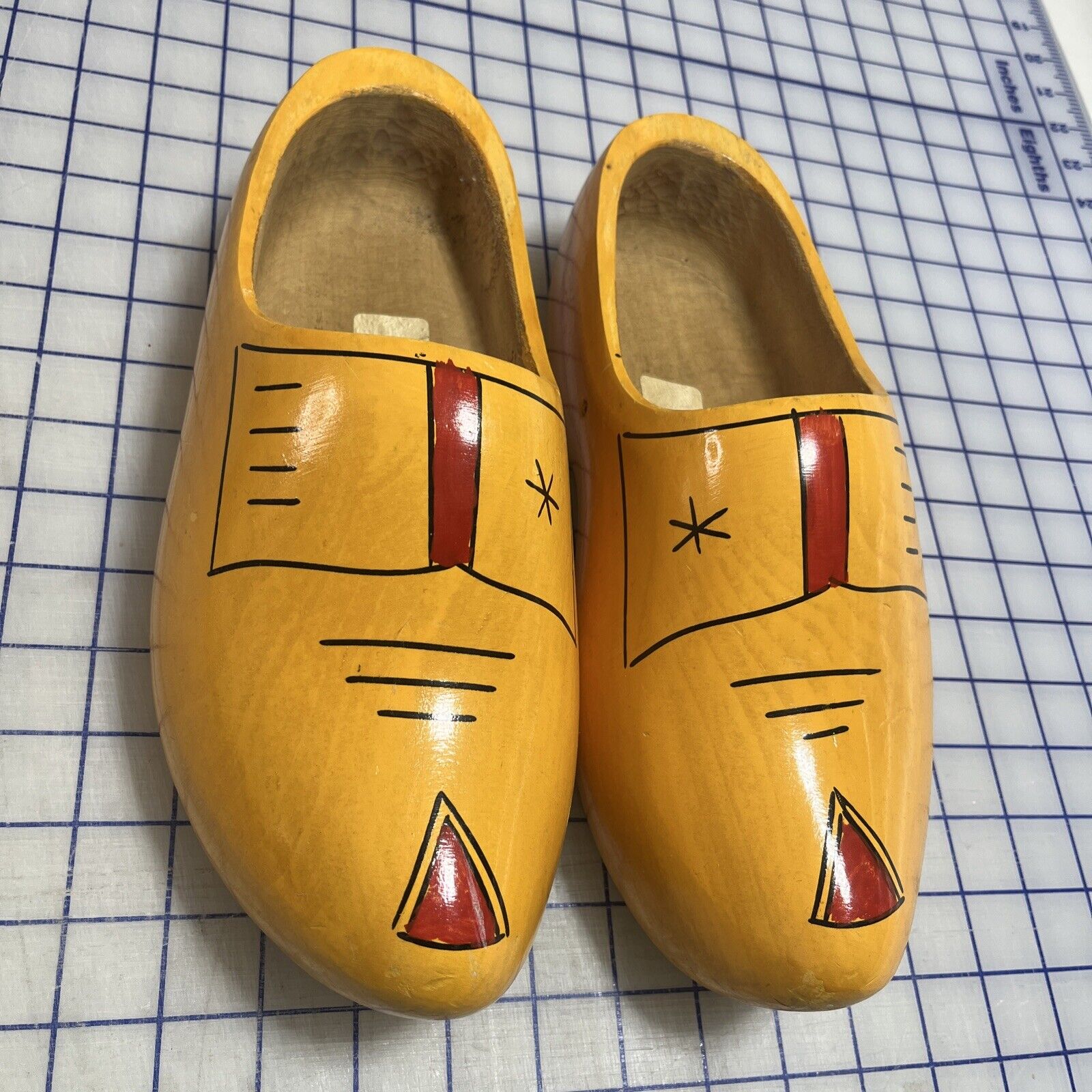 DUTCH CLOGS WOODEN WOOD HANDCARVED HANDPAINTED HOLLAND 10” Yellow Red