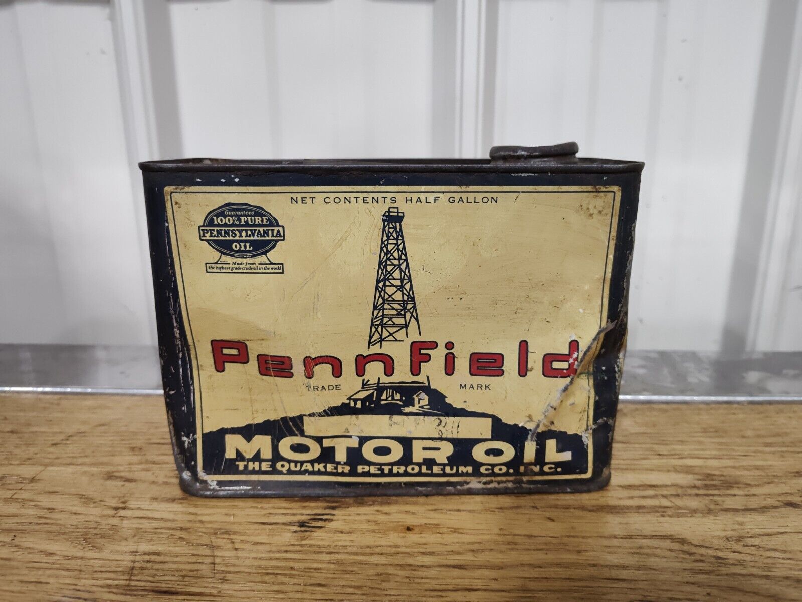 Vintage PennField 1/2 gallon motor oil can derrick graphic quaker petro penn 