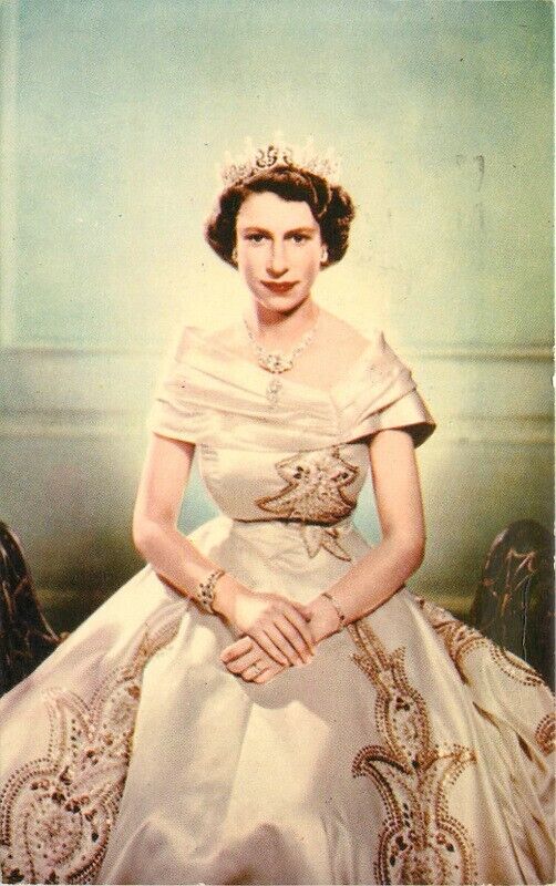 1955 UK Royalty Queen Elizabeth Postcard Curtis Distributing 22-11836