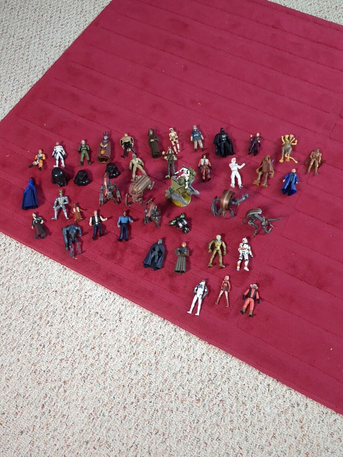 Lot of 42 Random Star Wars Characters - Robots Family-owned