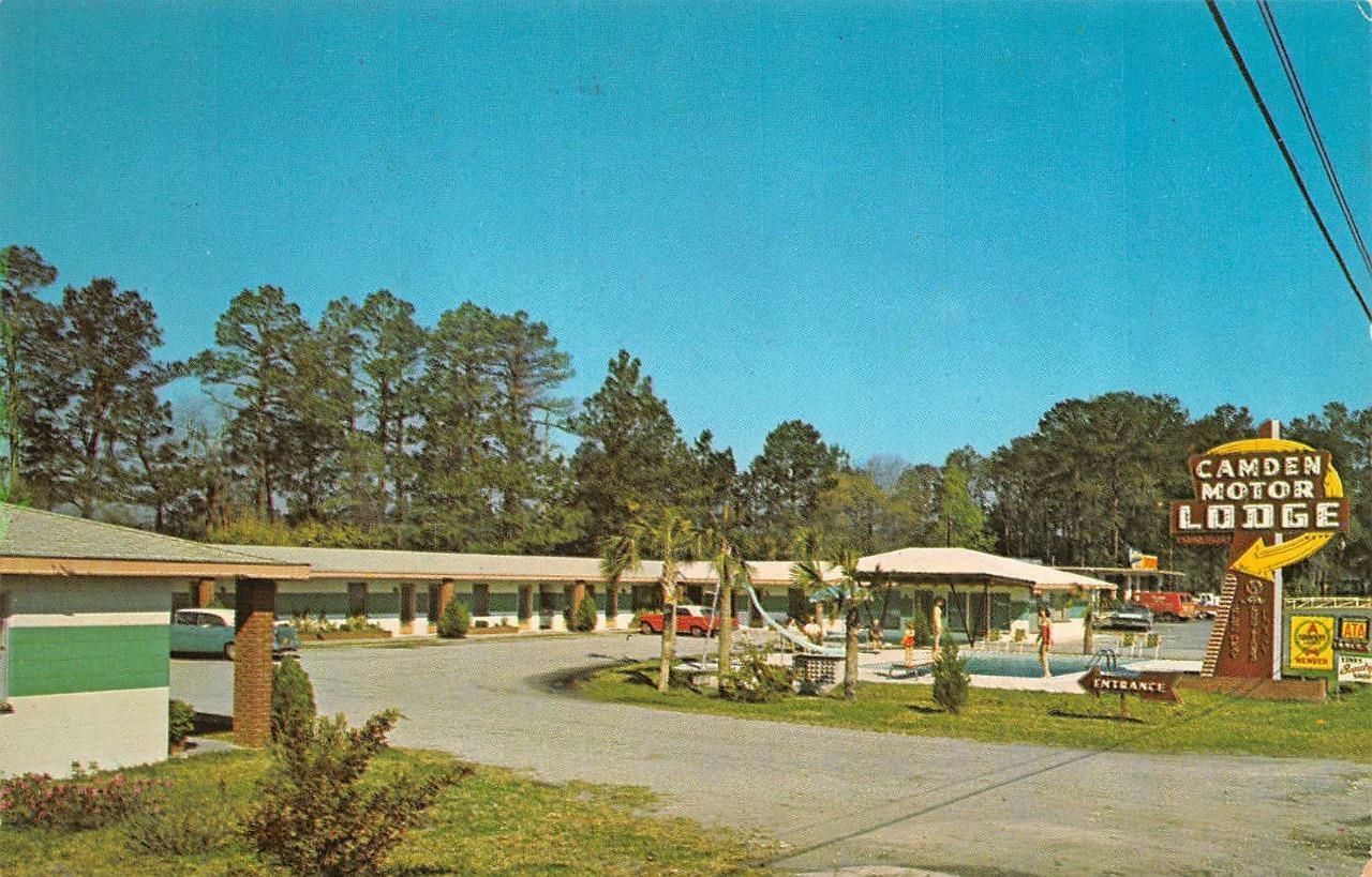 KINGSLAND, GA Georgia  CAMDEN MOTOR LODGE~WJ Brannen  ROADSIDE  c1960's Postcard