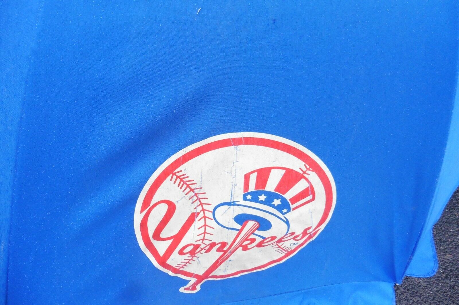 Vintage NY New York Yankee Umbrella 7\' picnic table Official stadium food court