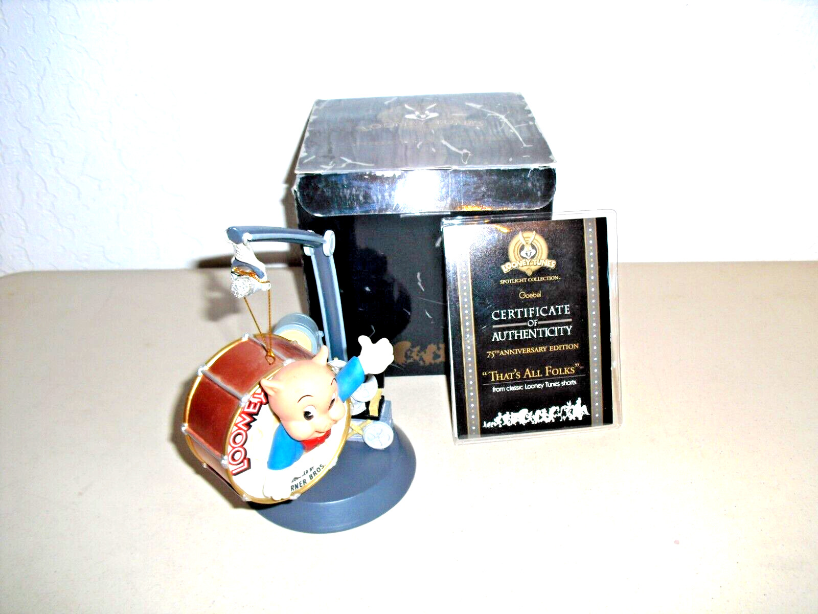 Looney Tunes Porky Pig, That's all folks, figurine and stand, 1997, W. Bros.